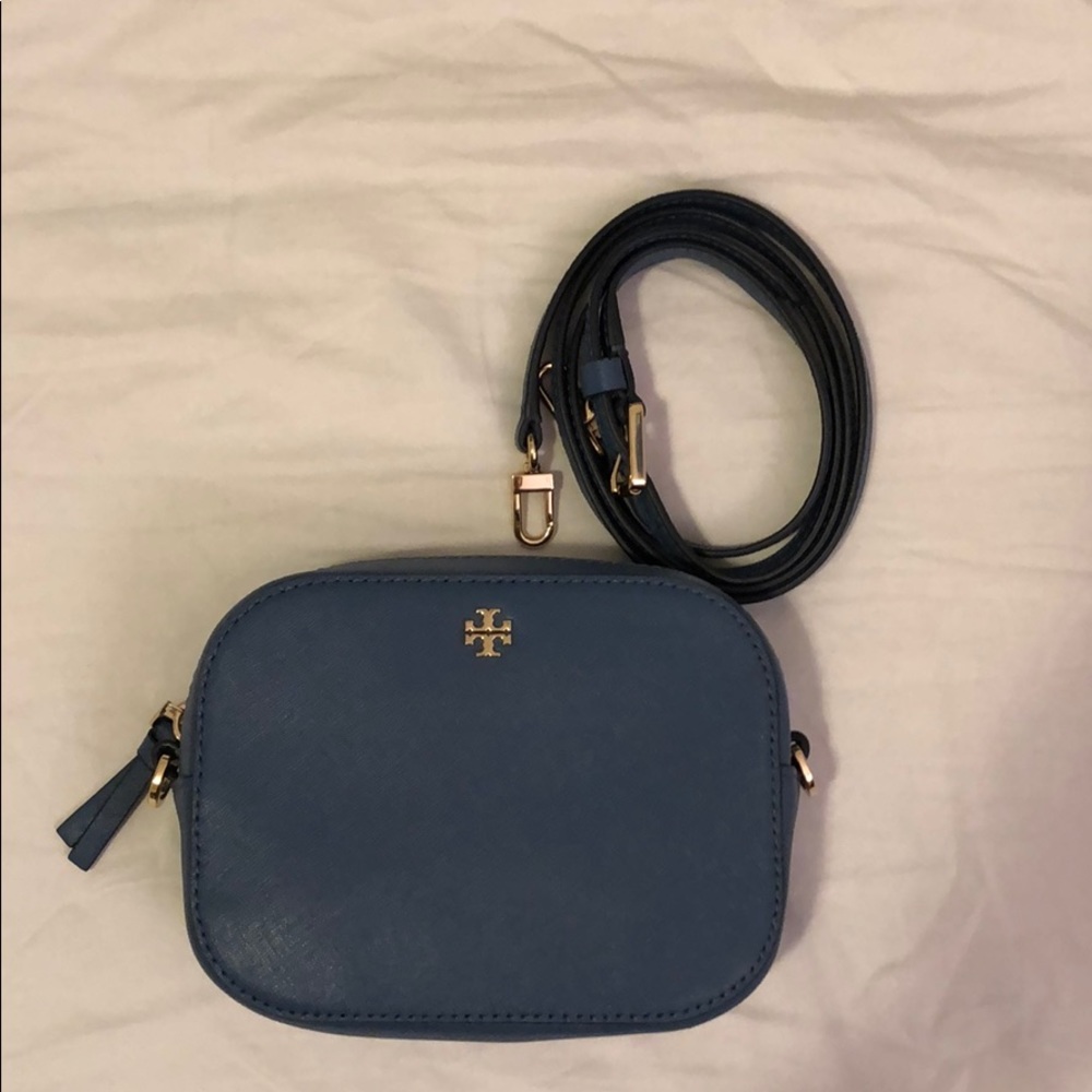 🫐 Tory Burch “Robinson” Crossbody Camera Bag
